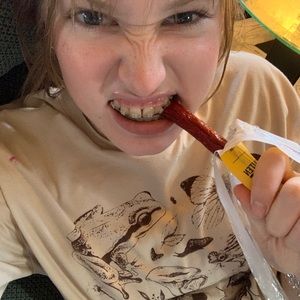 Meet your Posher, Jewel